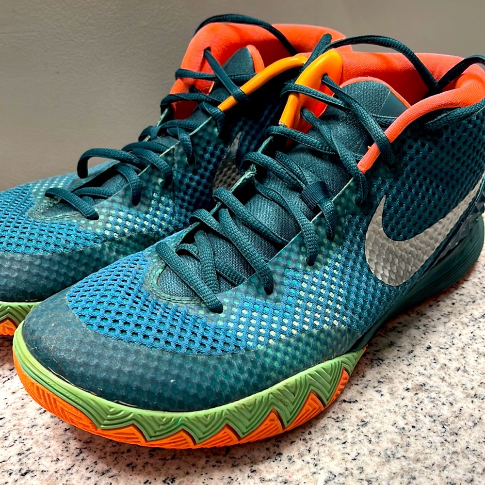 Nike Kyrie Venus 1 Flytrap EUC